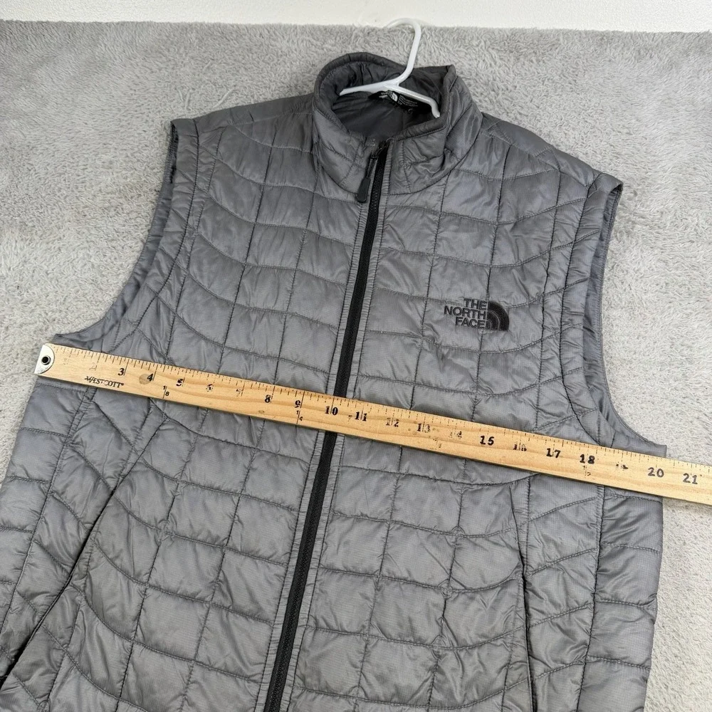 The North Face Vest Mens Small Gray ThermoBall Puffer Quilted Full Zip Nylon